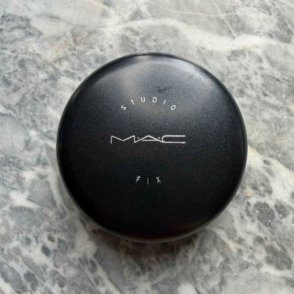 MAC Studio Fix Powder Plus Foundation NC43